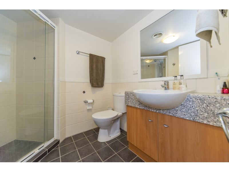 224/392 Marine Parade, Labrador QLD 4215