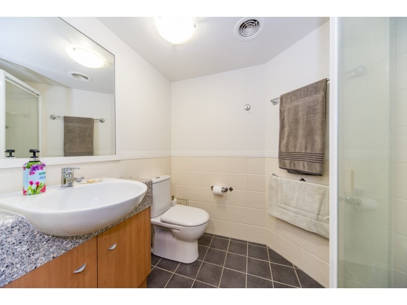 224/392 Marine Parade, Labrador QLD 4215