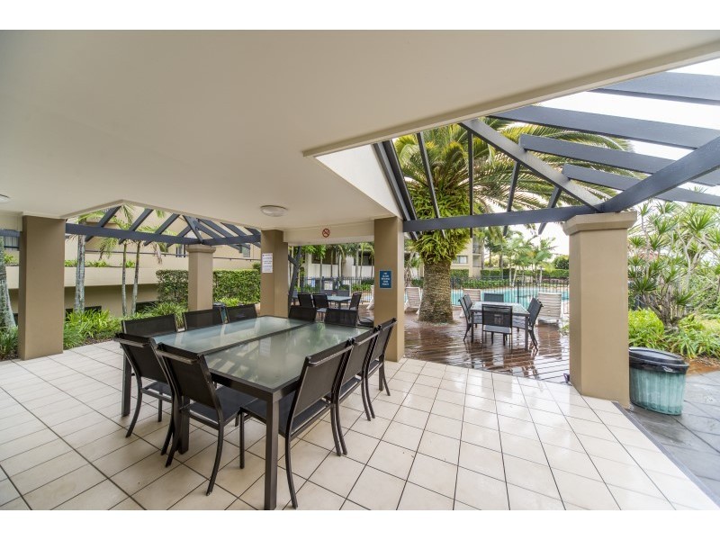 224/392 Marine Parade, Labrador QLD 4215