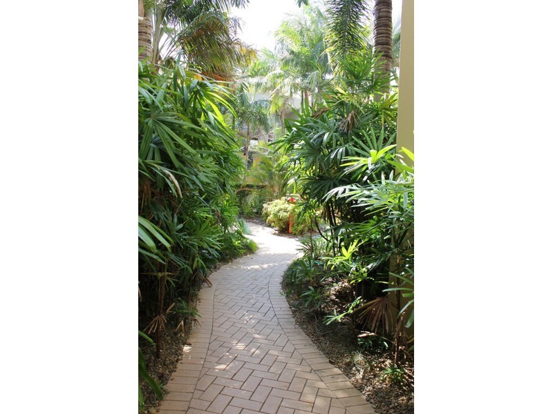 224/392 Marine Parade, Labrador QLD 4215