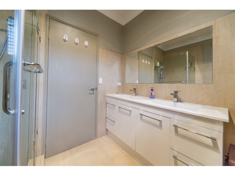 56 Melbourne Road, Arundel QLD 4214