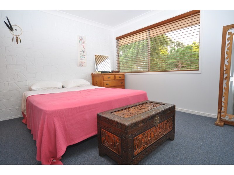 18/81 Olsen Avenue, Labrador QLD 4215