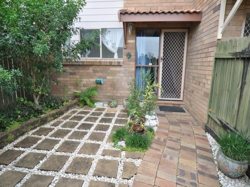 18/81 Olsen Avenue, Labrador QLD 4215