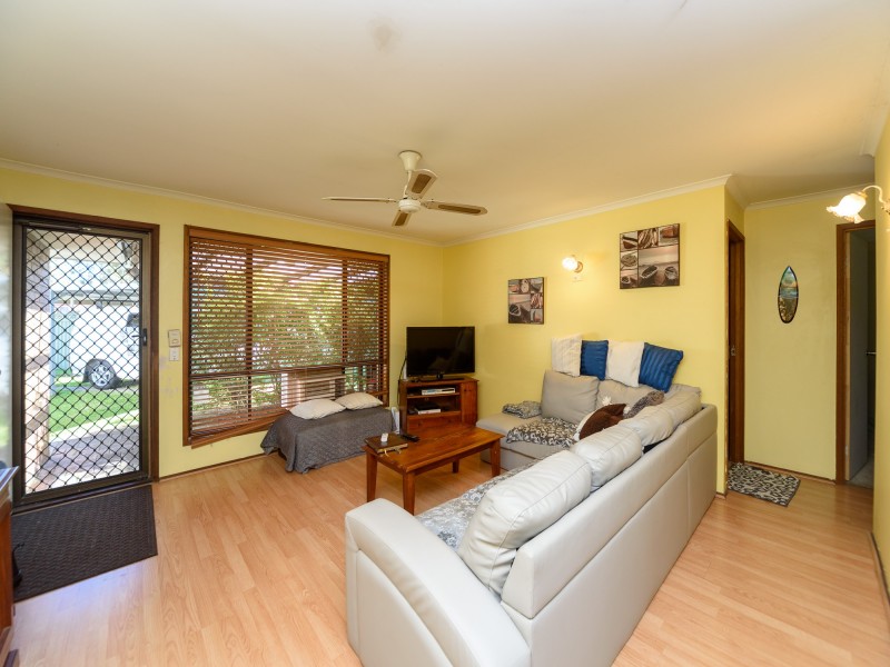 2/12 Telopea Street, Labrador QLD 4215