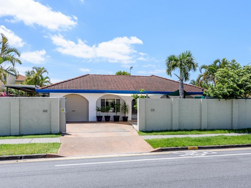 127 Bayview Street, Runaway Bay QLD 4216