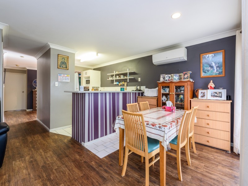 1/18 Annette Court, Labrador QLD 4215