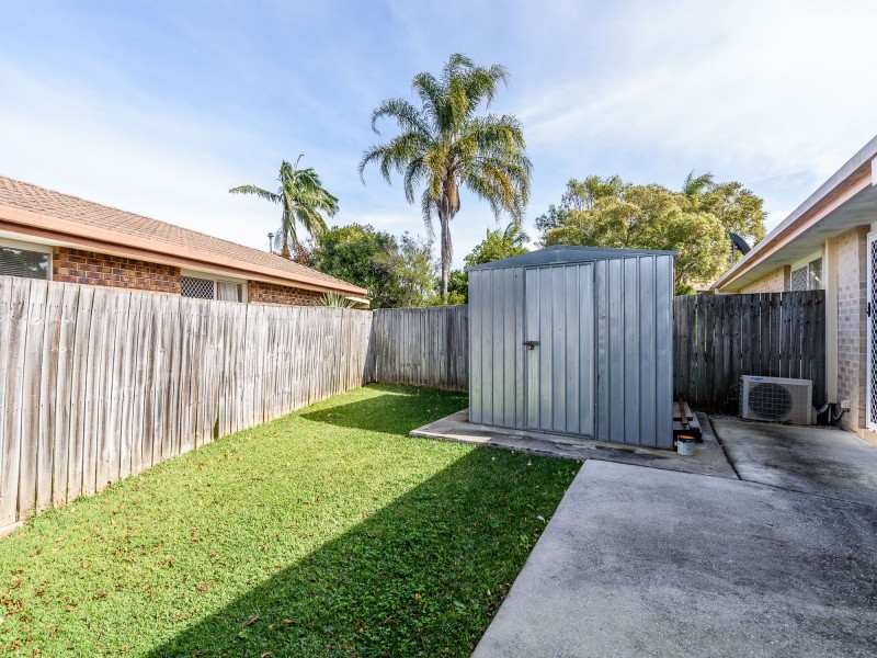 1/18 Annette Court, Labrador QLD 4215