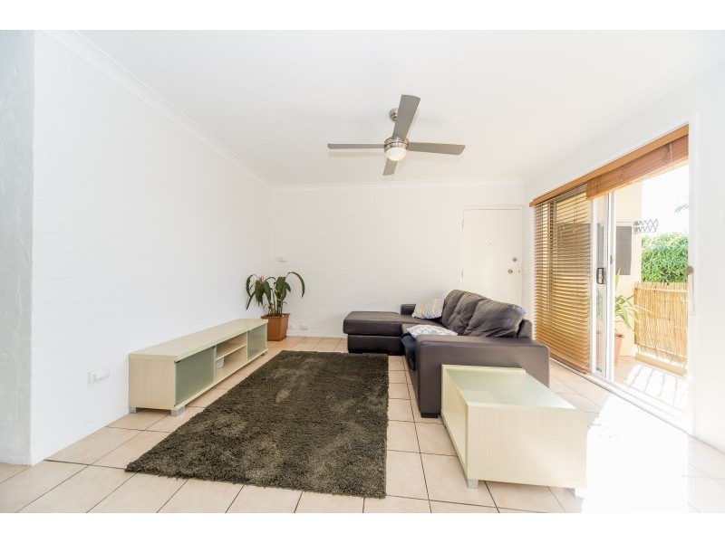 29/13-17 Brown Street, Labrador QLD 4215