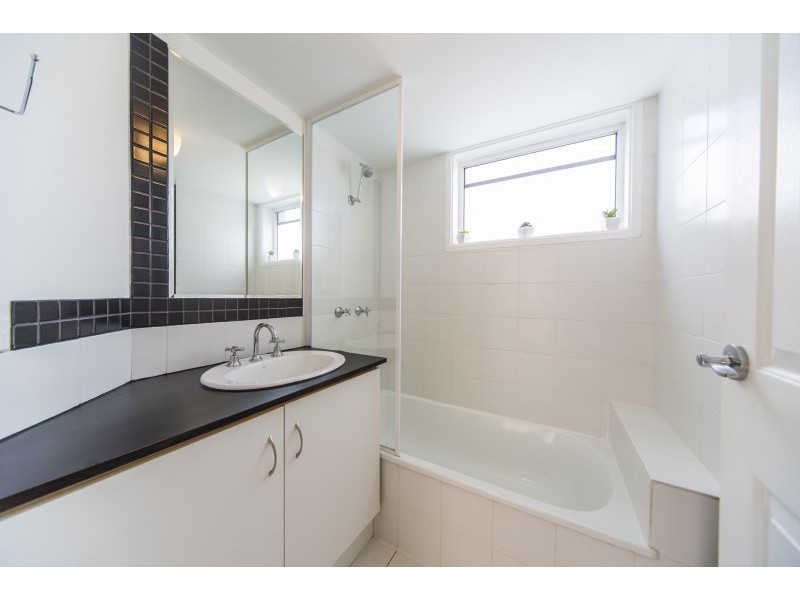 29/13-17 Brown Street, Labrador QLD 4215