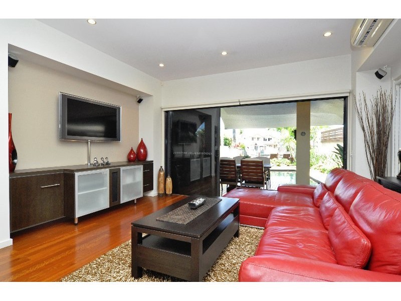 2/53 Hollywell Road, Biggera Waters QLD 4216
