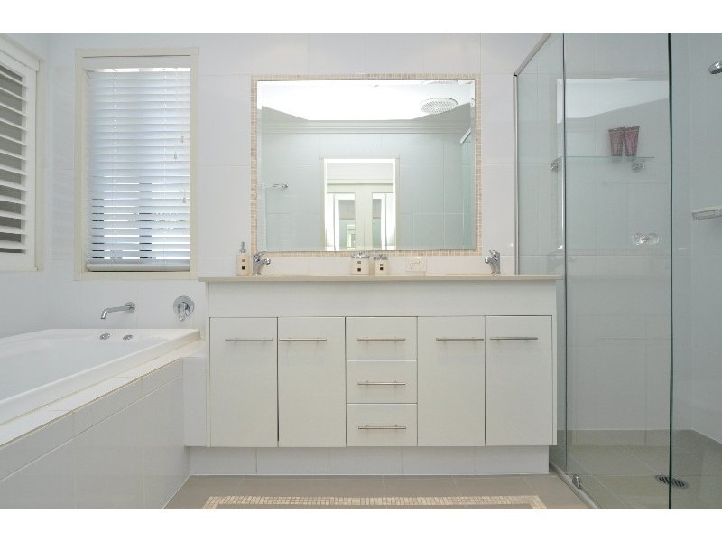 2/53 Hollywell Road, Biggera Waters QLD 4216