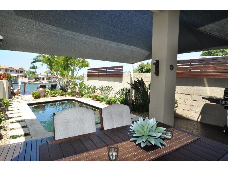 2/53 Hollywell Road, Biggera Waters QLD 4216