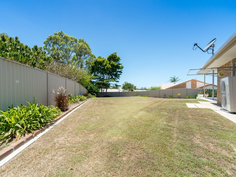26 Ashburton Close, Arundel QLD 4214