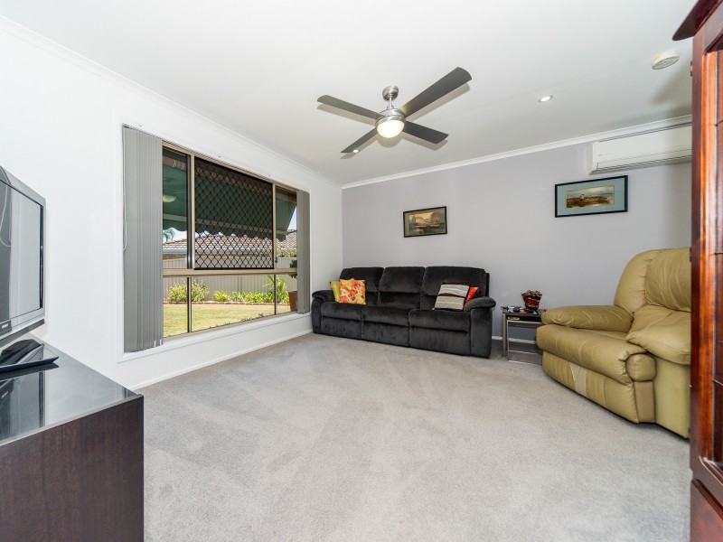 26 Ashburton Close, Arundel QLD 4214