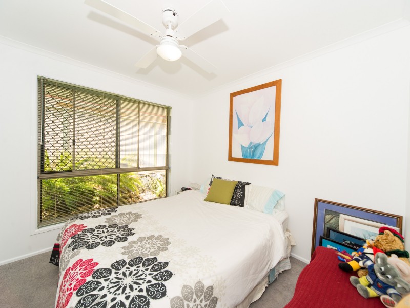 26 Ashburton Close, Arundel QLD 4214