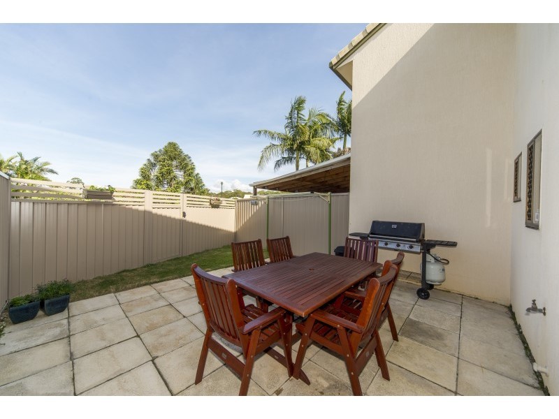 22/71 Olsen Avenue, Labrador QLD 4215