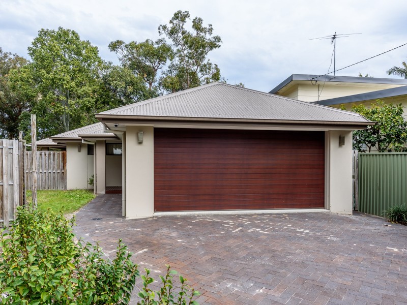 6A Deagon Drive, Runaway Bay QLD 4216