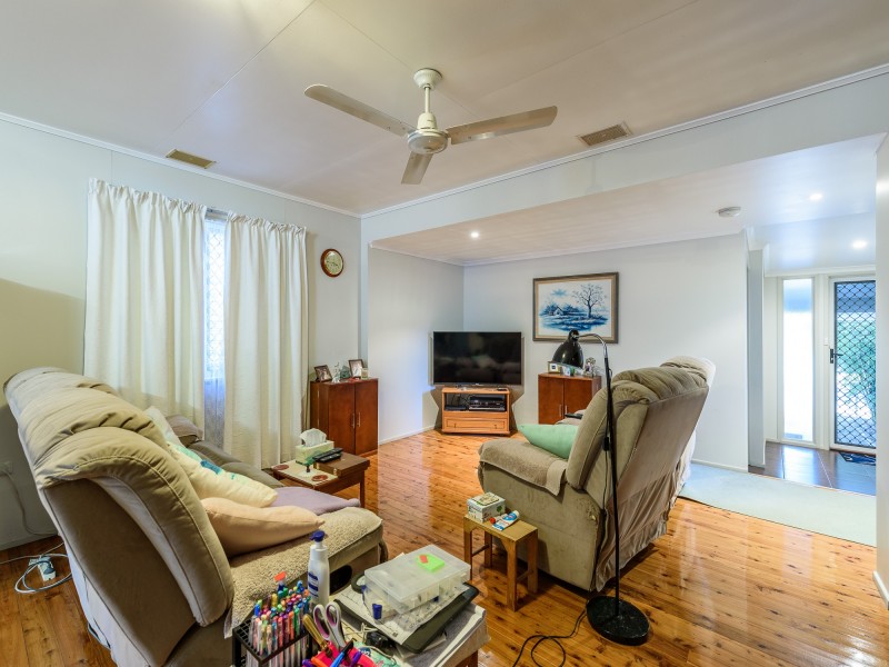13 Goss Avenue, Labrador QLD 4215
