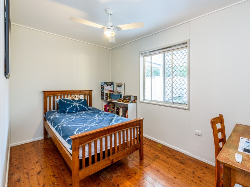 13 Goss Avenue, Labrador QLD 4215