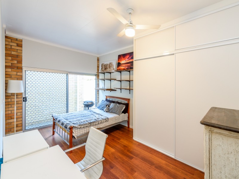 13 Goss Avenue, Labrador QLD 4215