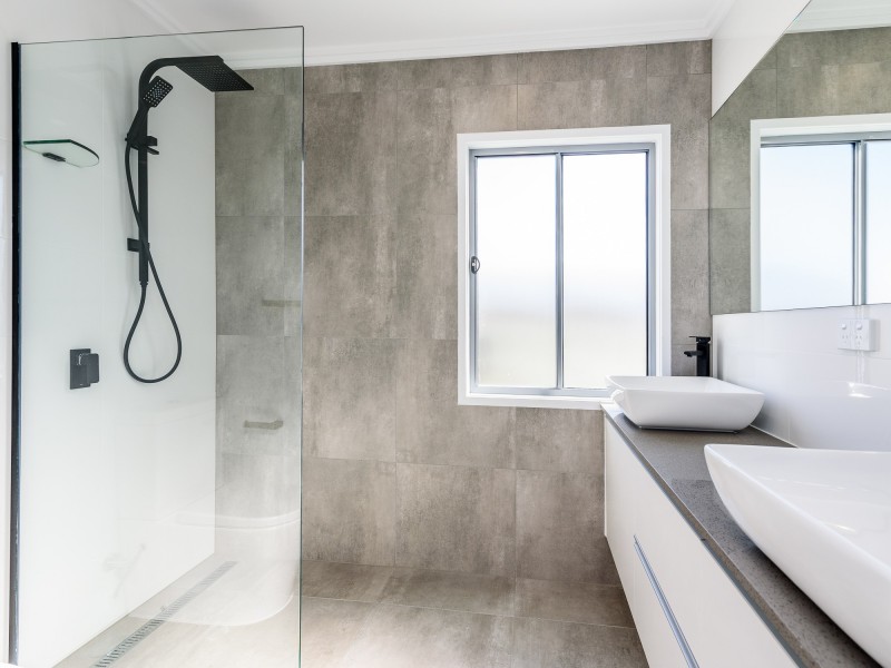 2/3 Kenmar Street, Labrador QLD 4215