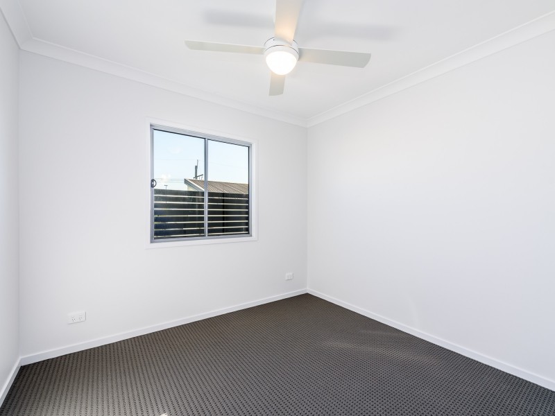 2/3 Kenmar Street, Labrador QLD 4215