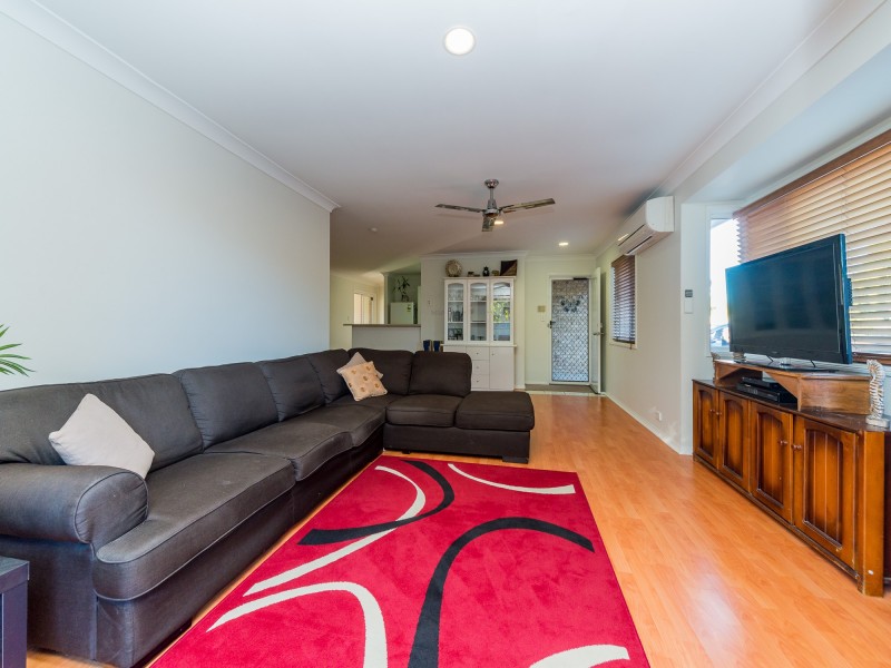 1/13 Jannie Court, Labrador QLD 4215