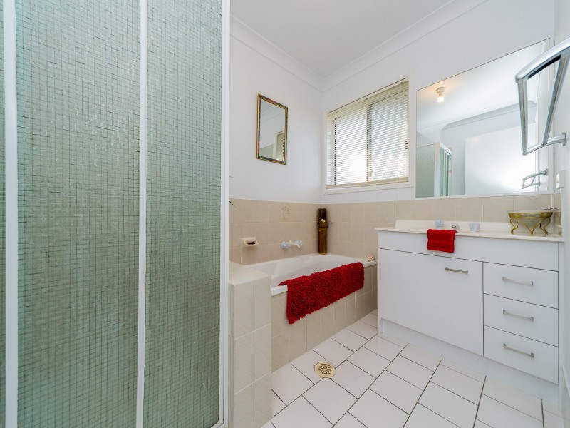 1/13 Jannie Court, Labrador QLD 4215