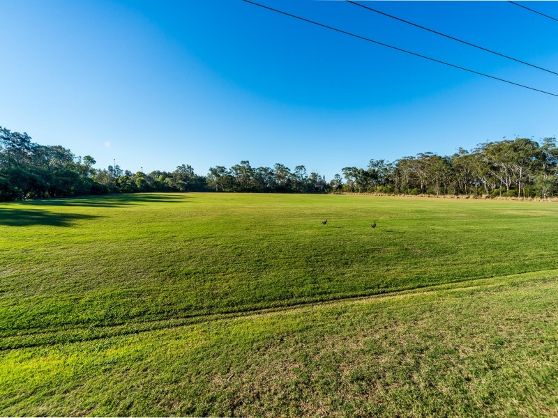 1/13 Jannie Court, Labrador QLD 4215