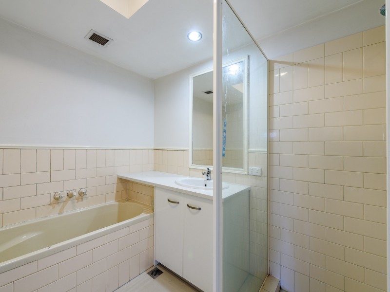 5/14-18 Jennifer Avenue, Runaway Bay QLD 4216