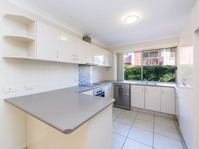 1/27 Harley Street, Labrador QLD 4215