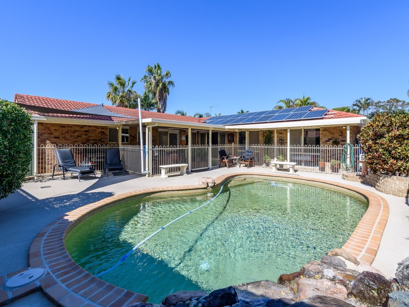 48 Clubhouse Drive, Arundel QLD 4214