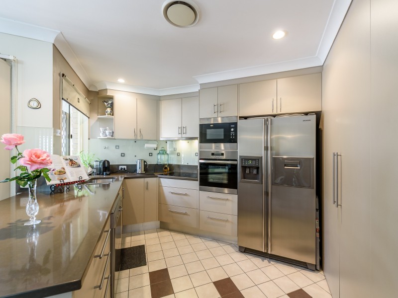 48 Clubhouse Drive, Arundel QLD 4214