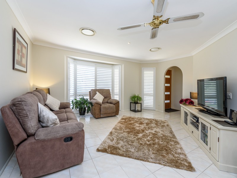 48 Clubhouse Drive, Arundel QLD 4214