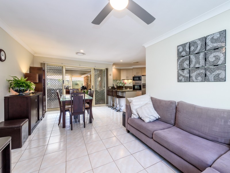 48 Clubhouse Drive, Arundel QLD 4214