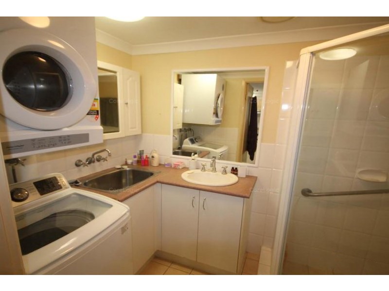 1/2 Broad Street, Labrador QLD 4215