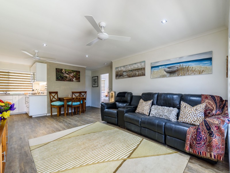 2/13 Jean Street, Labrador QLD 4215