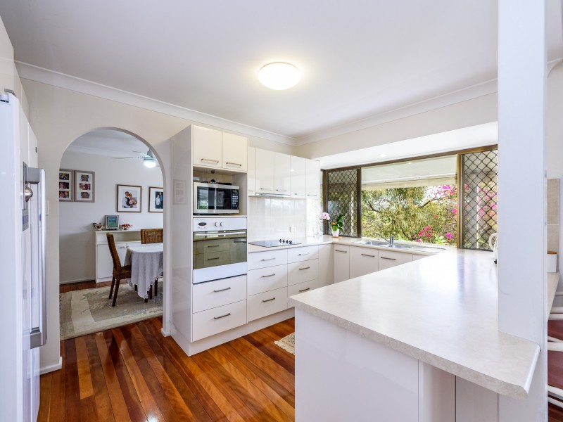 41 Uplands Drive, Parkwood QLD 4214