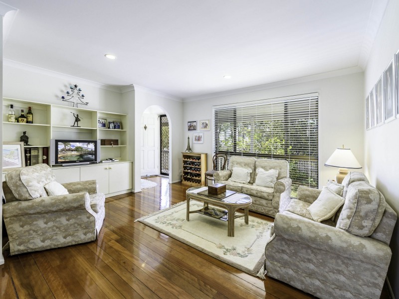 41 Uplands Drive, Parkwood QLD 4214