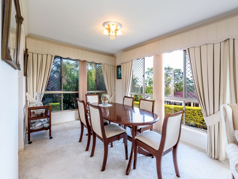 1 Leura Place, Helensvale QLD 4212