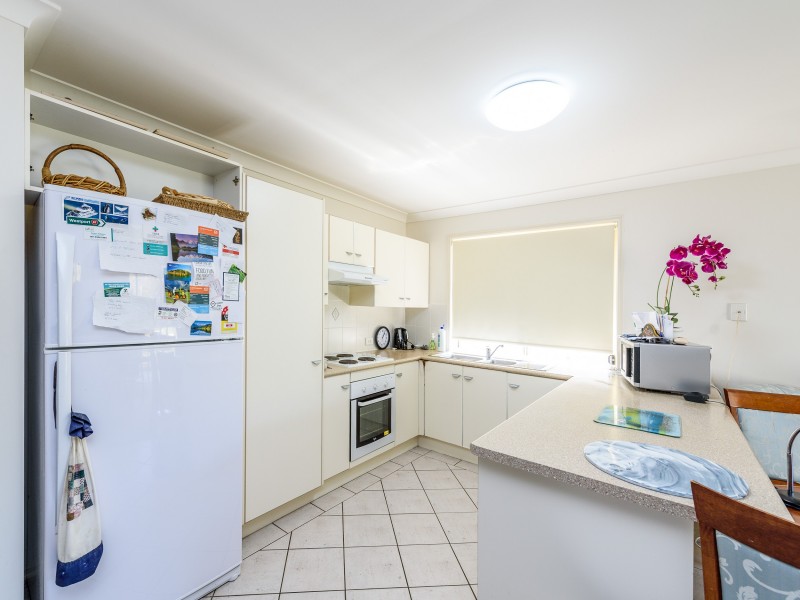 185 Greenacre Drive, Arundel QLD 4214