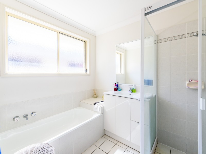 185 Greenacre Drive, Arundel QLD 4214