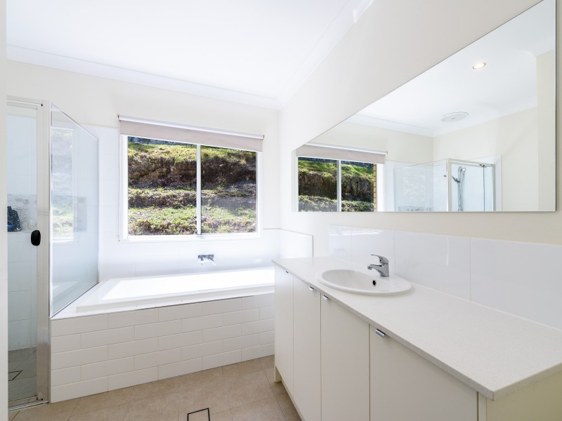 271 Wongawallan Drive, Wongawallan QLD 4210