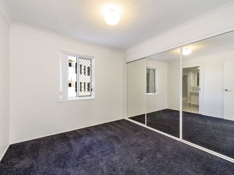 10/444 Marine Parade, Biggera Waters QLD 4216