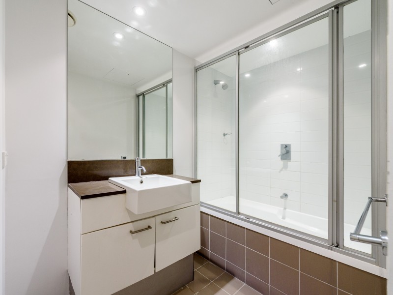 1154/56 Scarborough Street, Southport QLD 4215