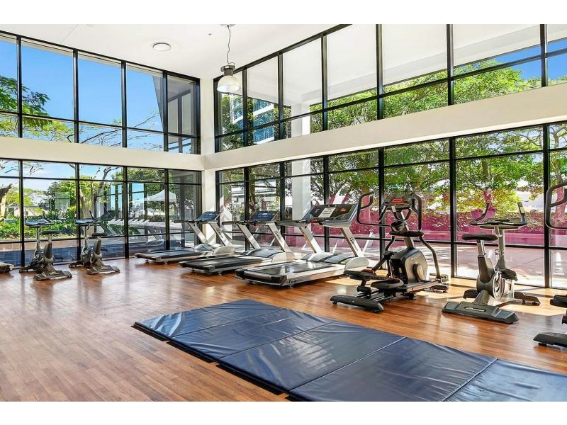 1154/56 Scarborough Street, Southport QLD 4215