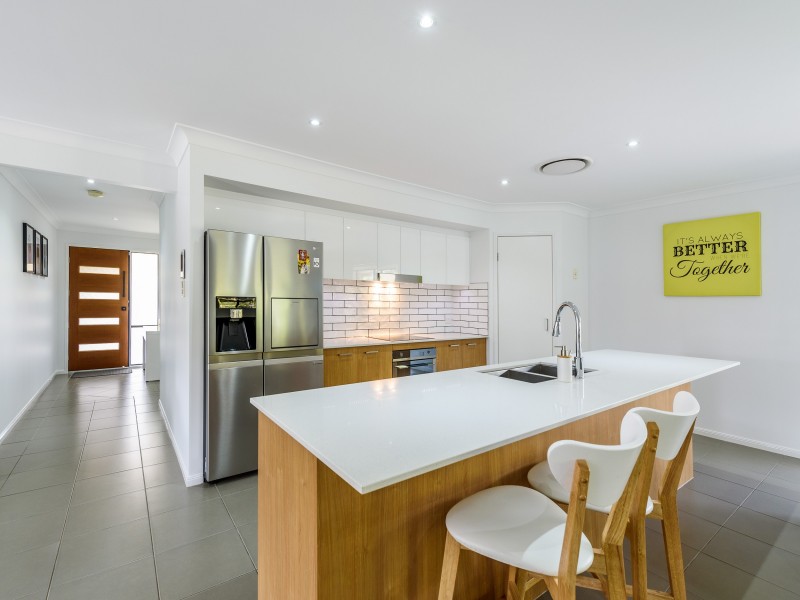 68 Harmsworth Road, Pacific Pines QLD 4211