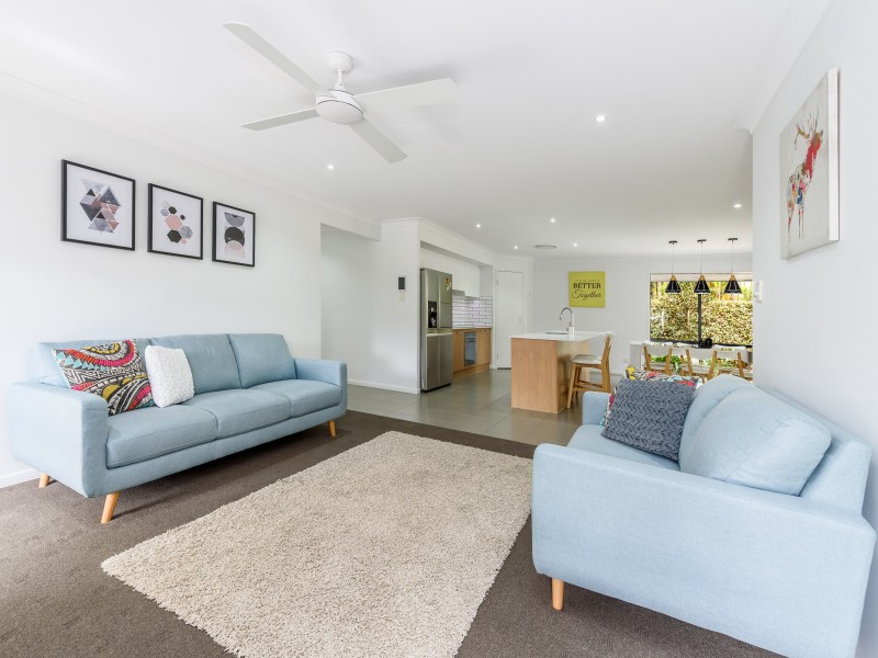 68 Harmsworth Road, Pacific Pines QLD 4211