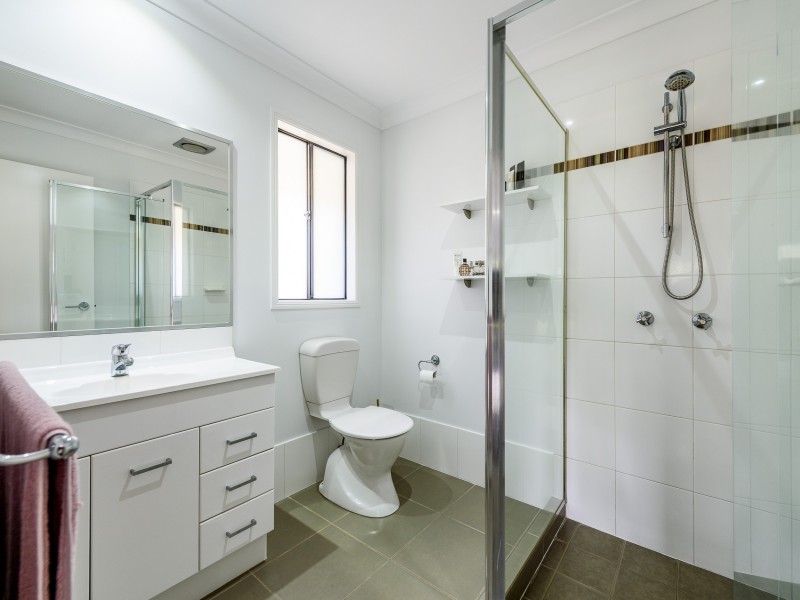 68 Harmsworth Road, Pacific Pines QLD 4211