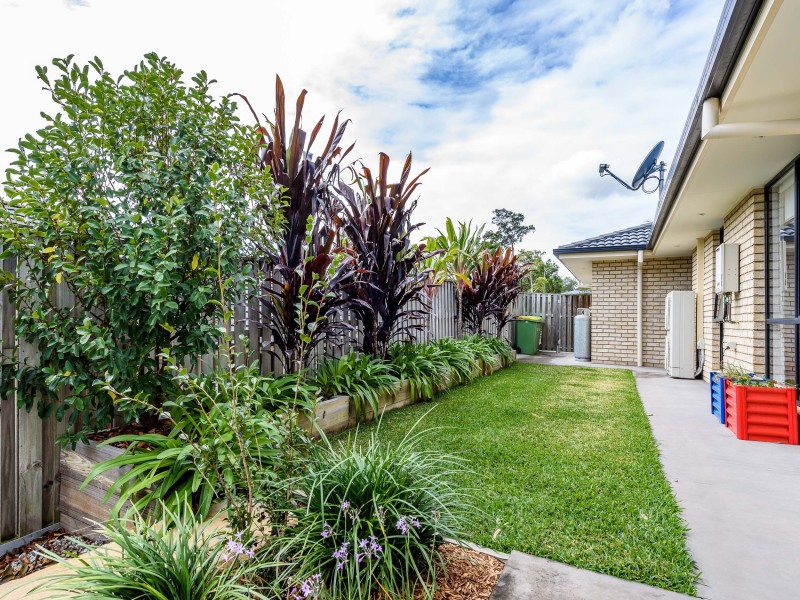 68 Harmsworth Road, Pacific Pines QLD 4211